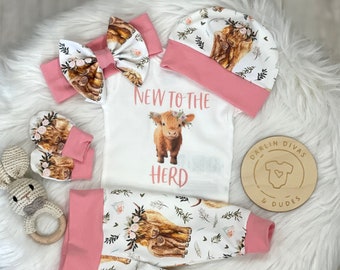 Girls Highland Cow Coming Home Outfit, New to the Herd Girls Baby Set, Cow Custom Newborn Hospital,  Baby Shower Gift, Farm Country Girl