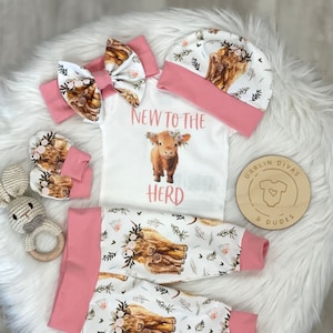 Girls Highland Cow Coming Home Outfit, New to the Herd Girls Baby Set, Cow Custom Newborn Hospital,  Baby Shower Gift, Farm Country Girl