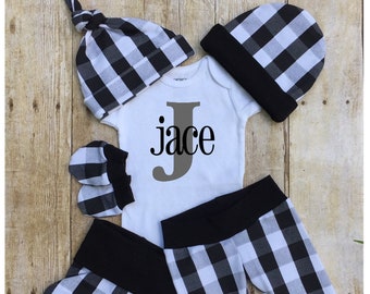 Hat w Red Cuffs Gender Neutral Outfit Baby Girl Black /& White Buffalo Plaid Leggings Baby Coming Home,Florida Strong Bodysuit Baby Boy
