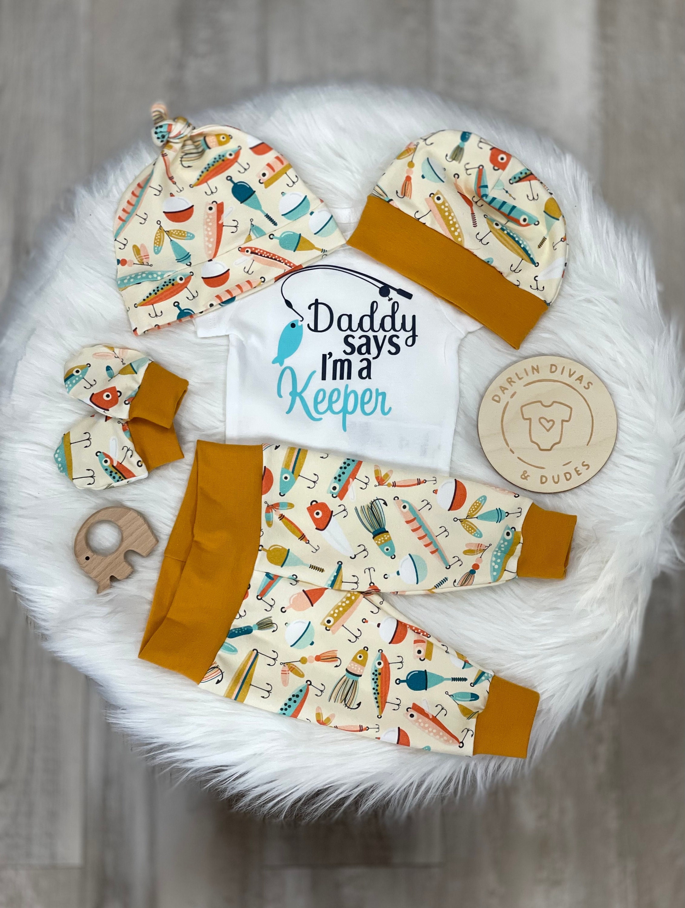 Daddy Says I'm a Keeper Fishing Baby Boys Coming Home Outfit, Baby Boy  Outfit, Take Home Newborn Outfit, Baby Boy Layette, Baby Shower Gift 