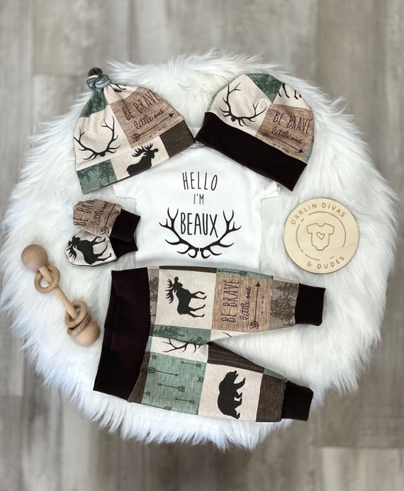 Baby bear coming home outfit 2025