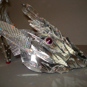 high heel shoe sculpture Vanity Fish image 4