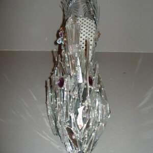 high heel shoe sculpture Vanity Fish image 2