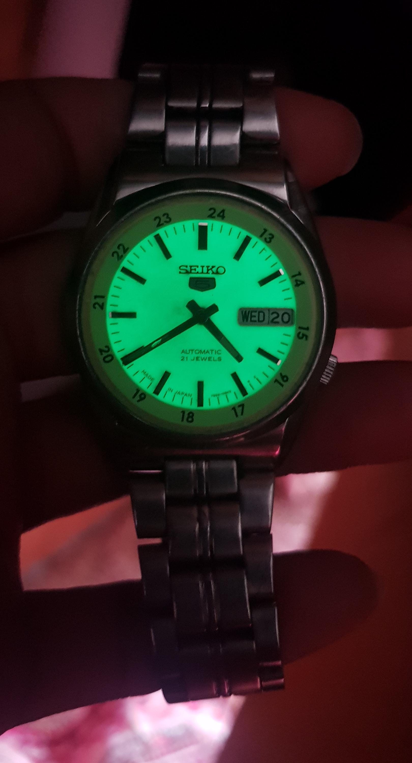 Luminous Dial Glowing Watches Radioactive Watches With Glow In The