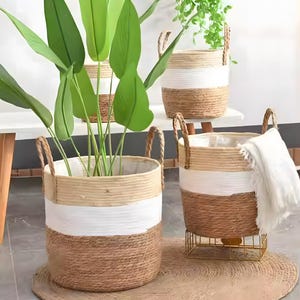 Handwoven Straw Planter Basket – Floor & Outdoor Flower Pot Holder, Rustic Wicker Storage and Home Decor