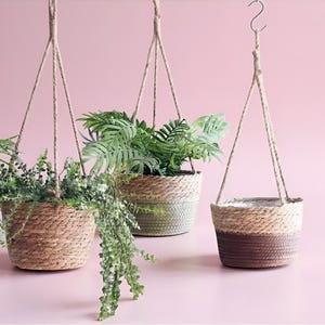 Wisząca doniczka z rattanu i słomy – pleciony kosz na kwiaty w stylu zielonej rzodkiewki, donica do użytku wewnątrz i na zewnątrz