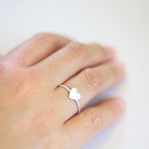 rose gold heart ring, pink gold heart, dainty ring image 2