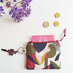 Monedero Llavero estampado de loros | Compacto y funcional con cremallera | Loneta ecológica | Pequeño, práctico y artesanal | Regalo mujer