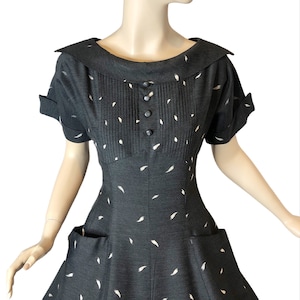 Vintage 50s Dress Steel Gray w Brushstrokes Pattern Nipped Waist & Full Skirt