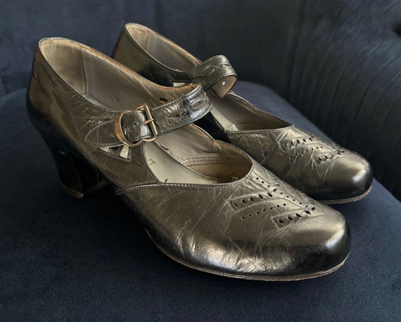 Vintage 40s Black Mary Jane Shoes Cut Outs - image 3