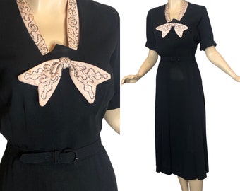 Vintage 40s Black Crepe Evening Dress with Pale Pink Beaded Collar & Bow B39