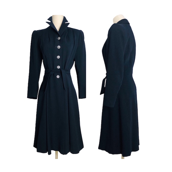 Vintage 1930s-1940s Deep Blue/Black Coat Fit & Fl… - image 1