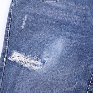 Vaqueros de mezclilla con lavado oscuro True Religion para mujer imagen 3