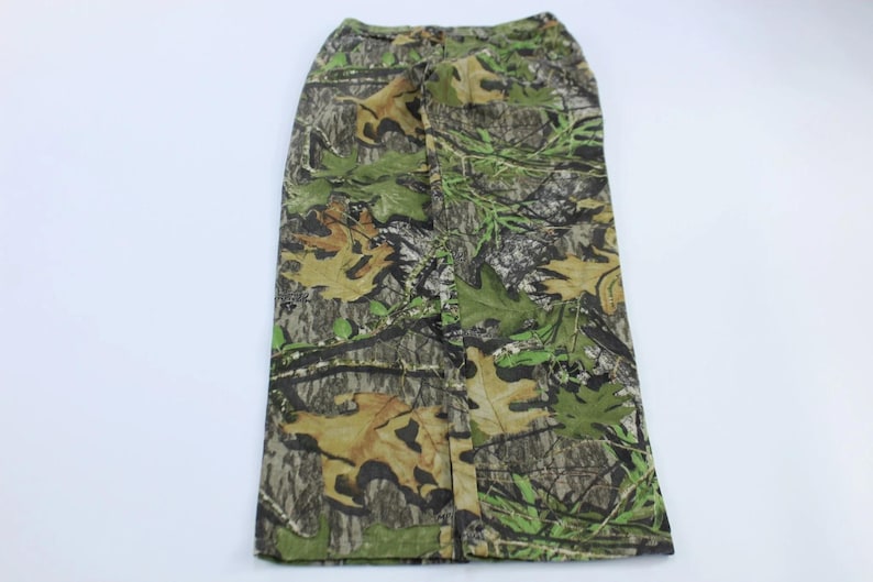 Field Staff Mossy Oak Camo Pants - ThriftedThreads.com