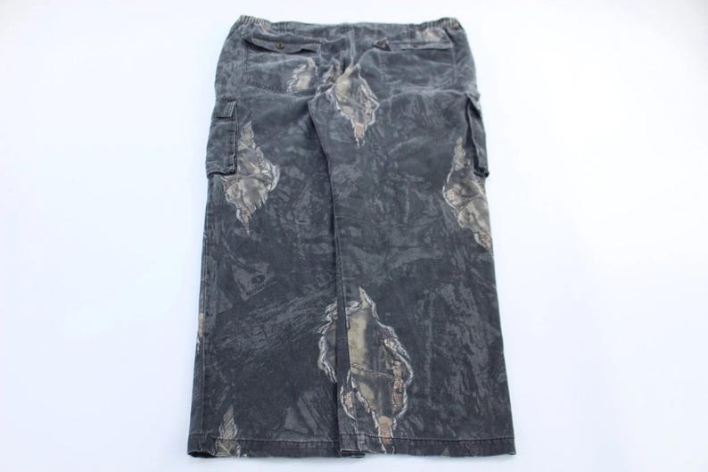 Mossy Oak Camo Cargo Pants - ThriftedThreads.com