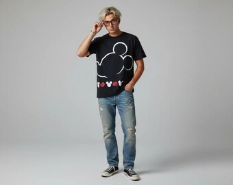 90's Mickey Mouse Graphic T-shirt