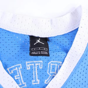 North Carolina Tar Heels Vince Carter Basketball Jersey image 3