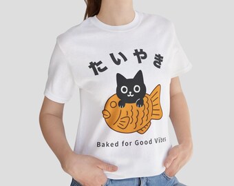 Taiyaki Cat T-Shirt, Japanese Cat Shirt, Kawaii Cat Tee, Fish Pastry Cat, Cute Dessert Cat Graphic, Gift for Cat Lover