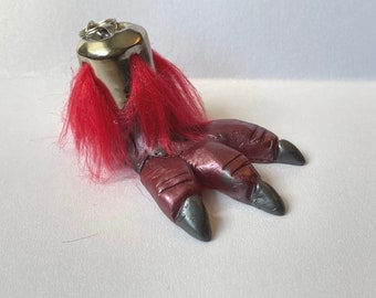 Llavero de Mothman, llavero de peluche Lucky Foot, regalo de críptido, escultura artística