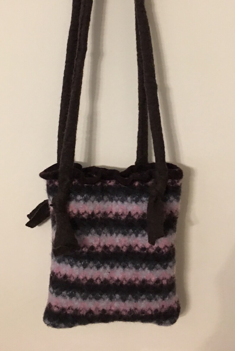 gray shoulder purse
