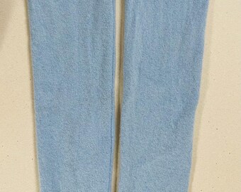 Calentadores largos de cachemir azul cielo para niña. Leggings de cachemir reciclado supersuaves. Material orgánico de cachemir reciclado.