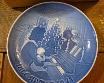5 Sammler 1971 Bing &Grandahl Weihnachtsteller. " Christmas at home" Porzellan 18cm Durchmesser. Diese fünf Teller sind brandneu