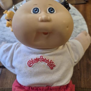 Vintage 1984 cabbage patch kids doll