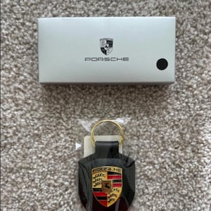 Porsche Crest Keyring Key Chain Leather Black Exquisite Set Gift Box
