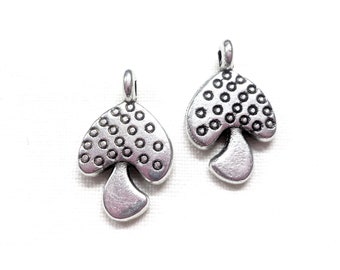 Versilberte Pilzanhänger, Pilzanhänger, doppelseitiger Pilzanhänger 10 x 14 mm - 2 Stk