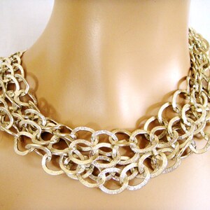 Silver Shinny Aluminium Chain, Textured Curved Chain 2x15.5x20mm, Iridescent Open Link Lead / Nickel Free Chain- 3 Ft/0,92m approx.(1 piece) image 4