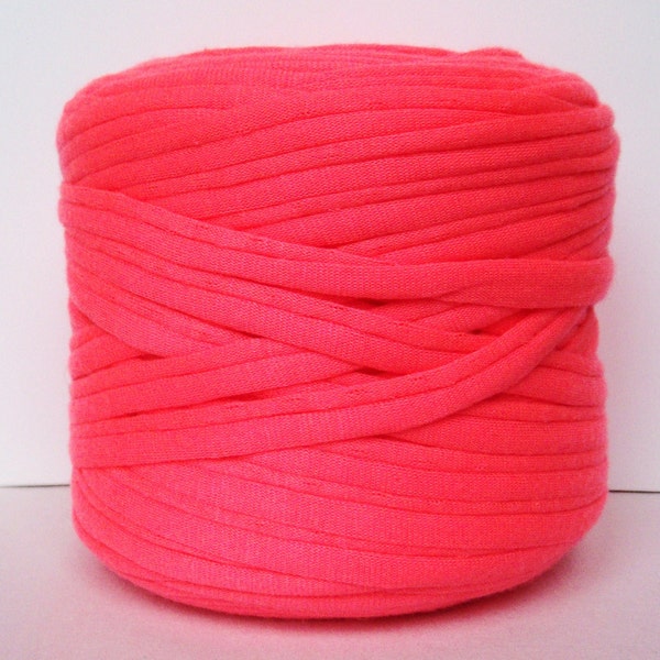 Fluo Pink Neon Pink T-Shirt Yarn, Cotton T-Shirt Tricot, Fabric Jersey Ideal for Necklaces, Bracelets Rugs and Bags - 2.7m/3 yards (1 piece)