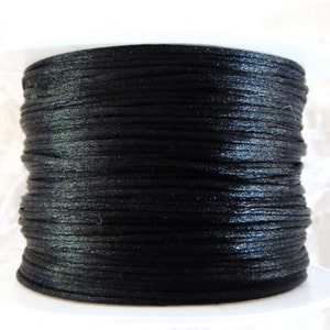 Schwarze Satinkordel 1 mm, Seidensatin, Rattail Kordel, Shamballa Kordel, Kumihimo Kordel, Makramee Kordel - ca.4,5 m(1 Stück)