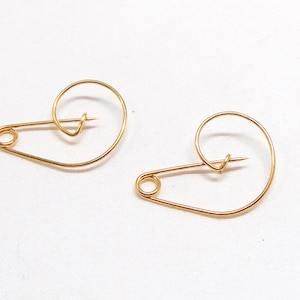Gold Plated Safety Pin, Handmade Safety Pin Brooch, Charm Holder, Gold Brooch Pin, Gold Kilt Pin 25x18mm - 2pieces