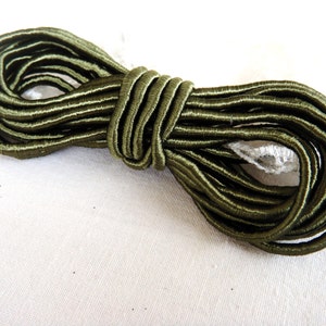 Olive Dark Green Wrapped Silk Satin Cord, Soutache Wrapped Thread Cord 2,5mm, Rope Cord- 2 Yards/  1,84m approx.(1 piece)