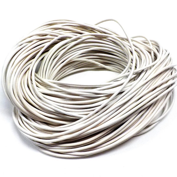 Cordon en cuir rond véritable blanc 2mm, cordon grec en cuir de haute qualité, cordon en cuir très doux de 2 mm - 2 yards / 1,85 m env.