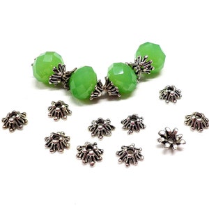 Silver Plated Bead Caps, Bead Ends, Metal Casting Charm Flower, Small Flower Bead Caps, Slider Beads, Spicer Beads, 8-9mm (Ø 1.5mm) - 20 pcs