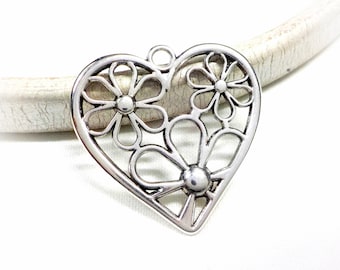 Silverpläterat kärlekshänge, Blommigt hjärthänge, Stort blommigt hänge, Silverhjärtahänge, Dubbelsidigt hänge 28 mm - 1 styck