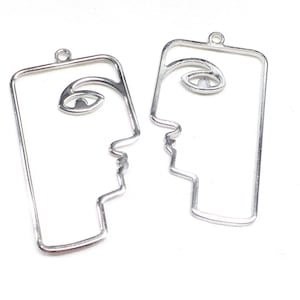 Silver Tone Face Pendant, Face Charm, Abstract Face Pendant, Face Earrings, Face Necklace, Brass People Pendant, 22x37mm - 1 piece