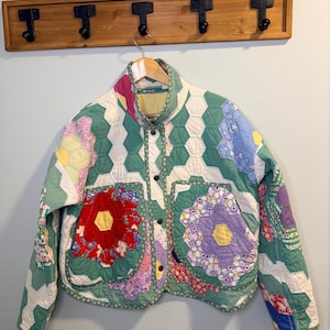 Vintage Oma's Bloementuin Quilt Jas | Damesmaat M | Handgemaakte Patchwork Jas