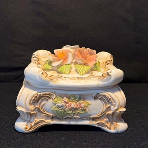 White Porcelain Capodimont With Pink Bisque Flowers trinket box/ jewelry box