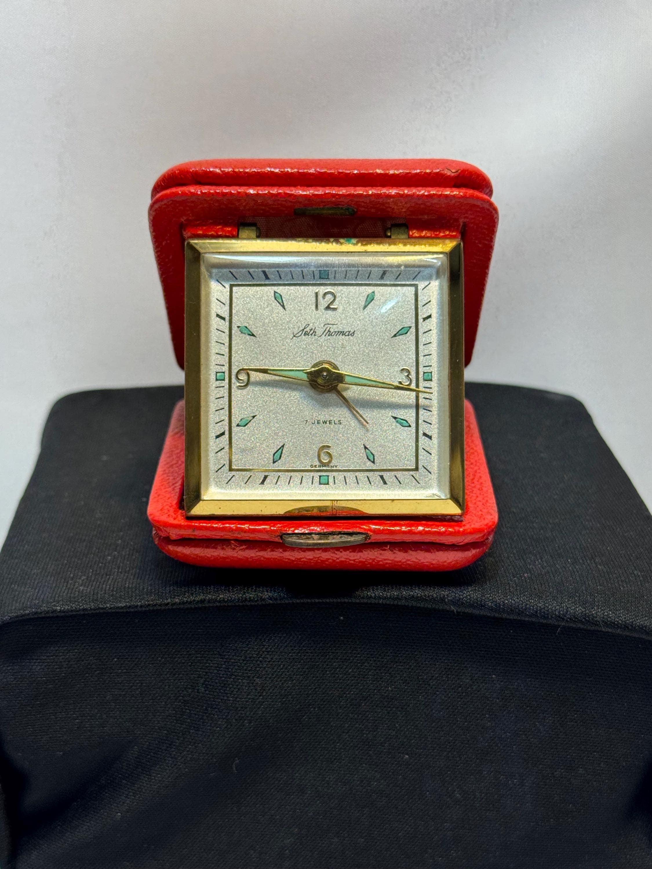 1940s Red Cased Seth Thomas 7 Jewels Wind up Travel Alarm Clock - Etsy
