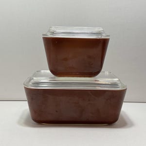 2 Vintage Pyrex Brown Lidded Refrigerator Dishes 501 And 501-B