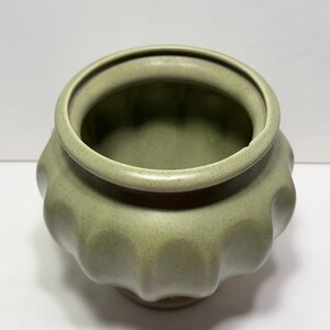 Sage Green Speckle Glaze Haeger USA Ribbed Planter image 3