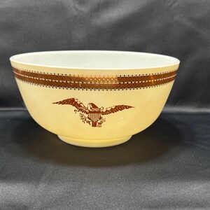 Federal Eagle Pyrex 3 Quart Mixing Bowl