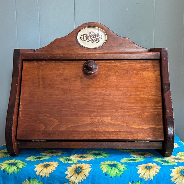 Vintage Solid Wood Pfaltzgraff Bread Box