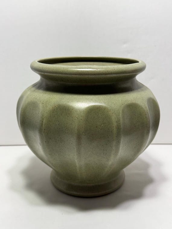 Sage Green Speckle Glaze Haeger USA Ribbed Planter