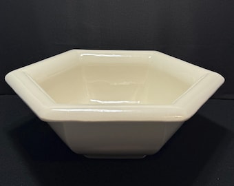 Haeger Pottery Cermic Cream Colored Octagonal Shaped Planter #214 USA