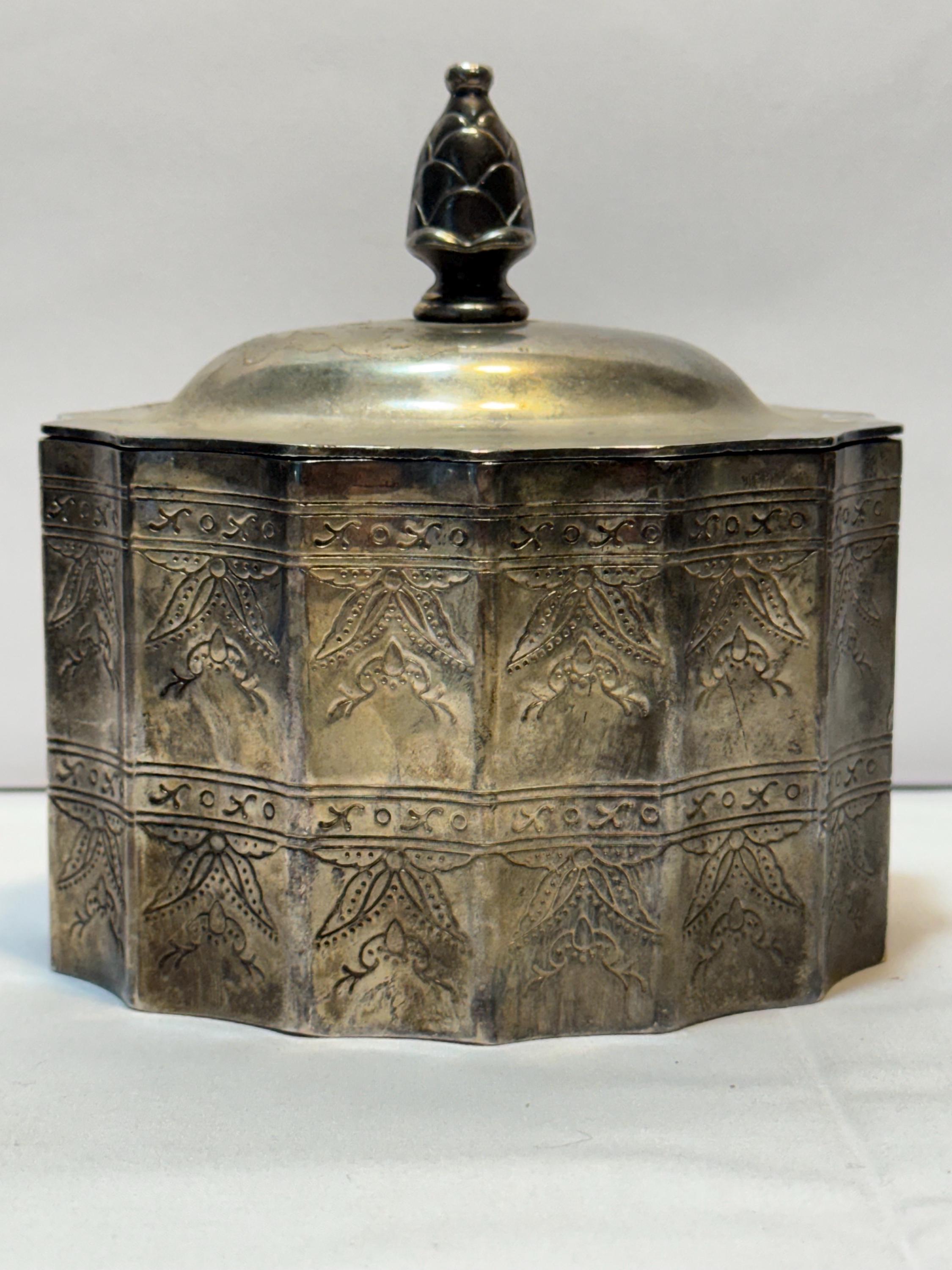 Vintage Godinger Silver Plated Red Velvet Lined Covered Trinket