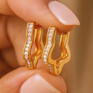 Dainty Wavy Huggie Hoop Earrings, 18k Gold Pavé CZ Hoops, Celestial Diamond Star Earrings, Silver Jewelry, Birthday Gift for Her