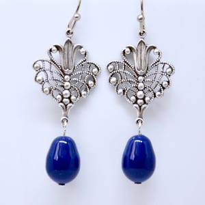 Victorian Dark Blue Earrings, Blue Pearl Earrings, Dark Lapis Pear Pearl, Art Deco Earrings, Antiqued Silver Filigree Vintage Style Earrings image 2
